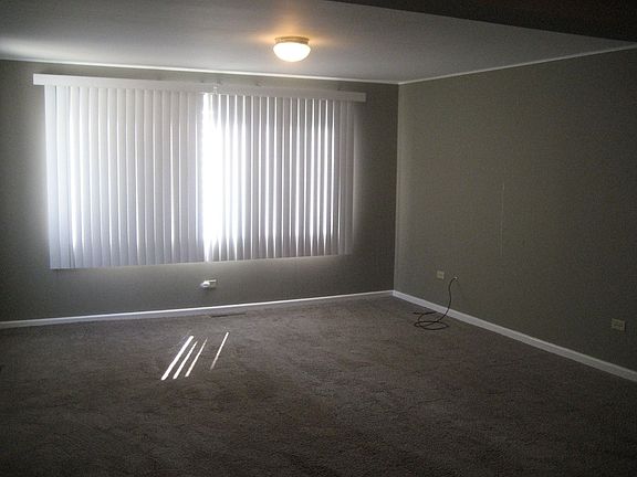3rd image of 742 Colville Pl