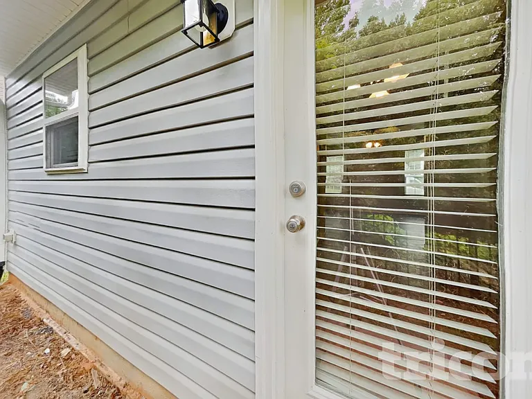 427 Randolph Dr — Photo 17