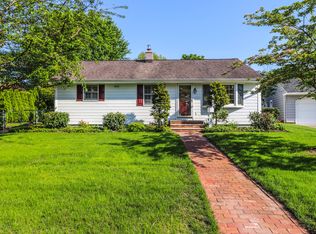 42 Meadowbrook Ave, Eatontown, NJ 07724