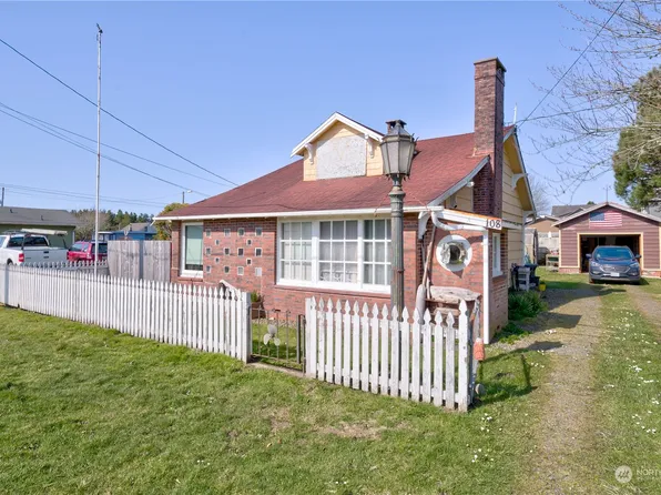 108 3rd Street NE, Long Beach, WA 98631