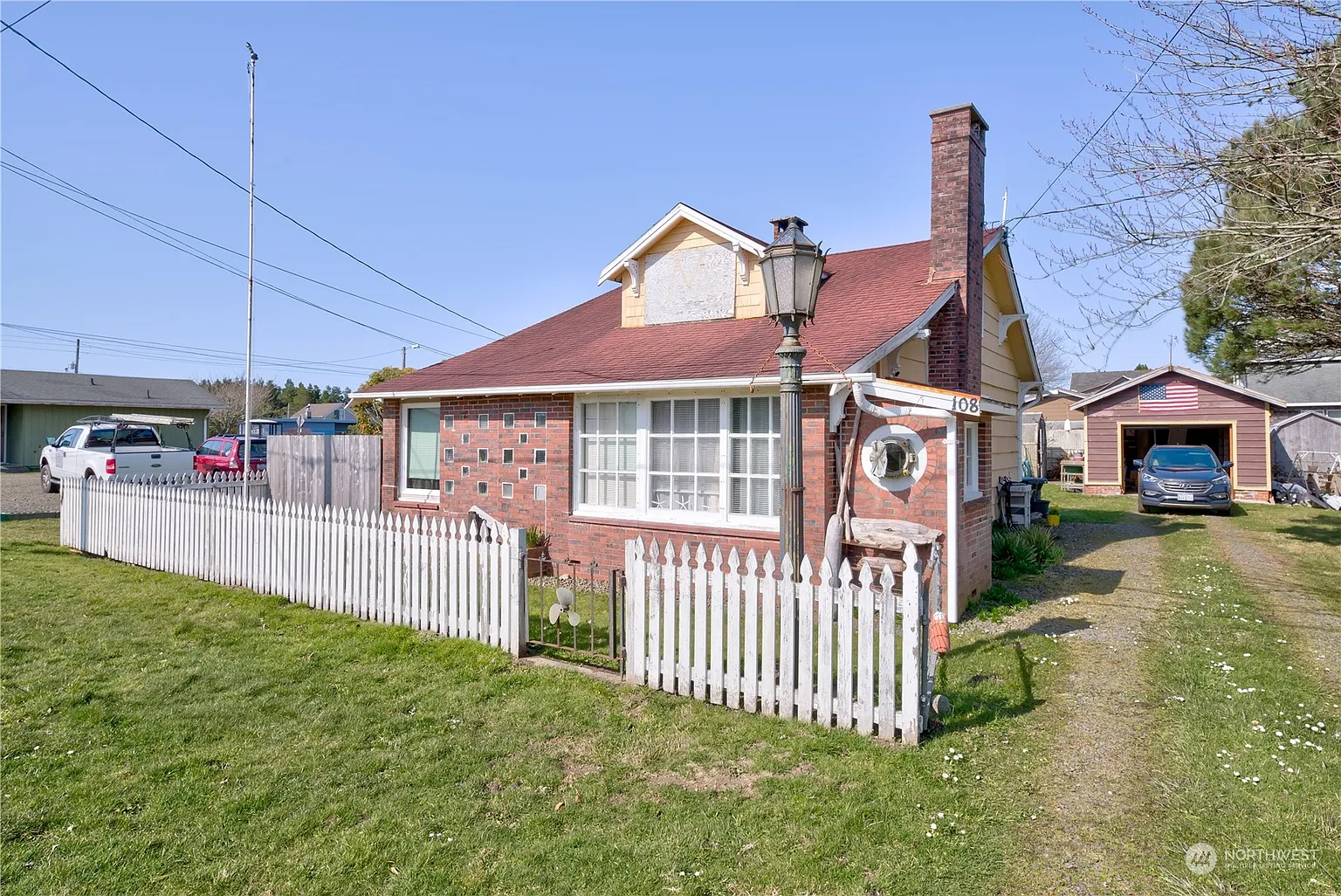 108 3rd Street NE photo 1