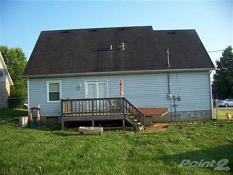 Deck with fenced in yard. (5 foot fence)