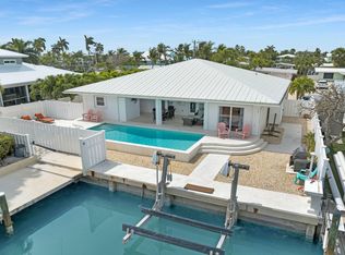 150 10th St, Key Colony Beach, FL 33051