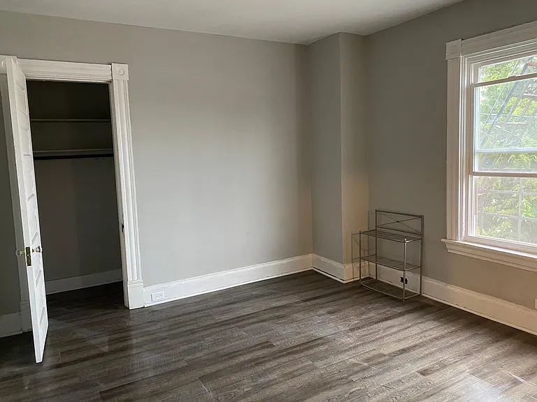 4326 Forest Ave — Photo 6
