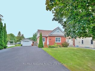 5667 Montrose Rd, Niagara Falls, ON L2H 1K9