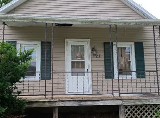 127 E 5th St, Dunfermline, IL 61524
