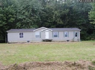 7027 Oakfield North Rd, North Bloomfield, OH 44450