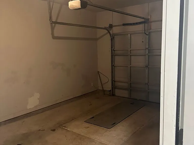 732 SW 14th St #14 — Photo 17