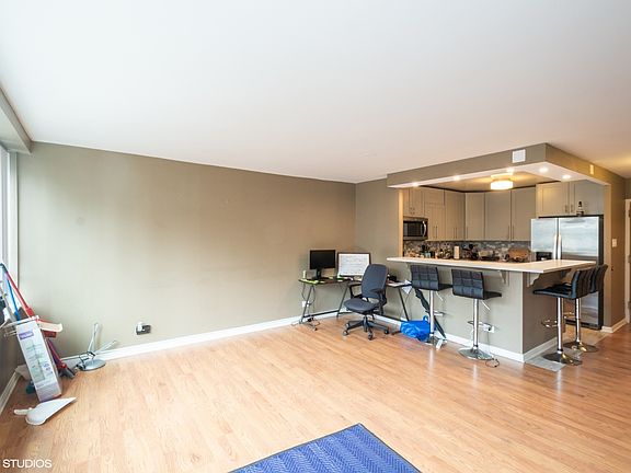 4th image of 211 E Ohio St APT 2307
