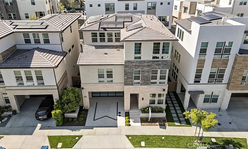 1st image of 598 Alder Way