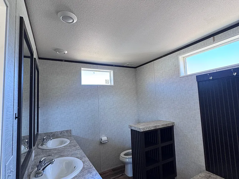 3761 Heather Ln — Photo 9