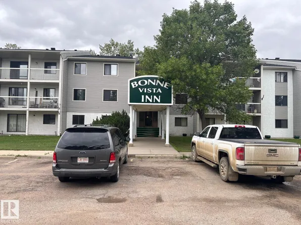 5705 51st St #212, Elk Pt, AB T0A 1A0