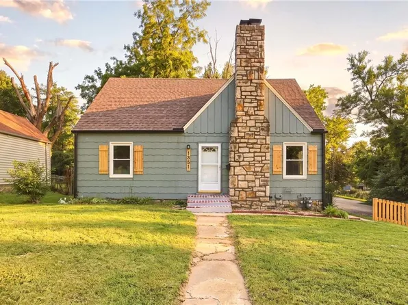 1301 E 80th St, Kansas City, MO 64131