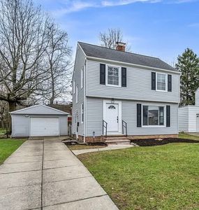 4878 Westbourne Rd, Lyndhurst, OH, 44124