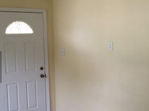 3rd image of 7731 Arezzo Ave