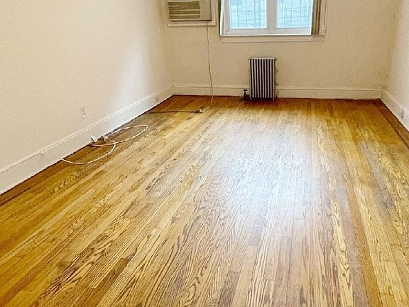 5th image of 32-37 32nd St #1R