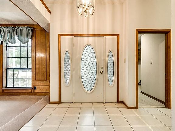 3rd image of 2908 Pitkin Dr