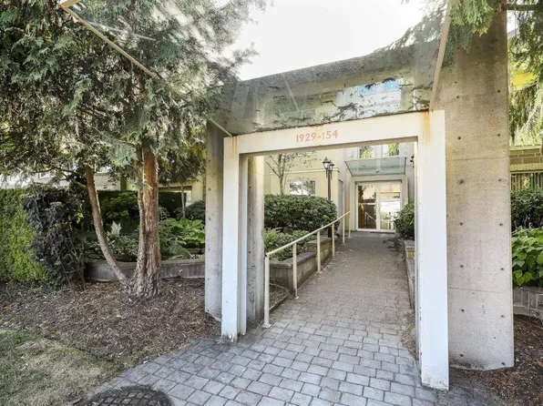 1929 154th St #308, Surrey, BC V4A 4S2