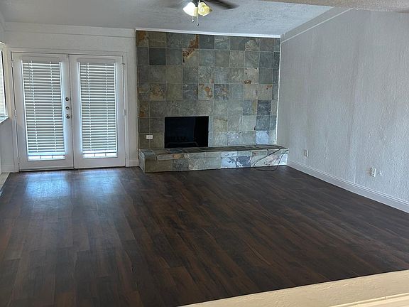 3rd image of 7404 Buttonwood Dr