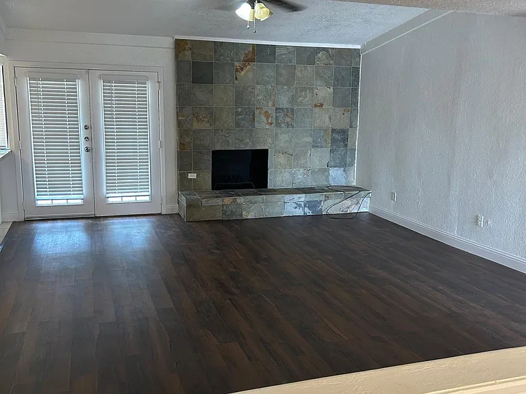 7404 Buttonwood Dr — Photo 3