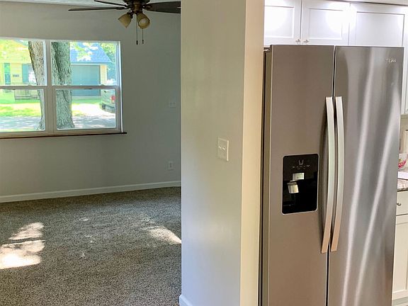 4th image of 206 Cedar St
