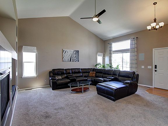 4th image of 15772 Olmsted Pl