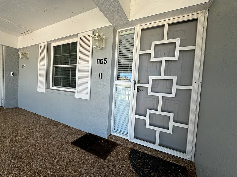 1155 Edgewater Cir — Photo 7