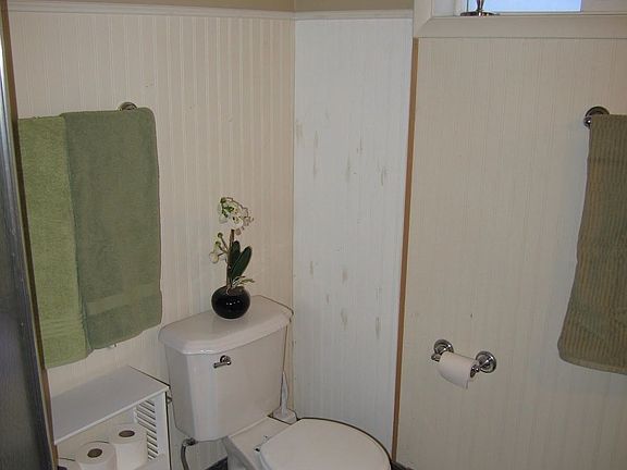 Upstairs Bathoom