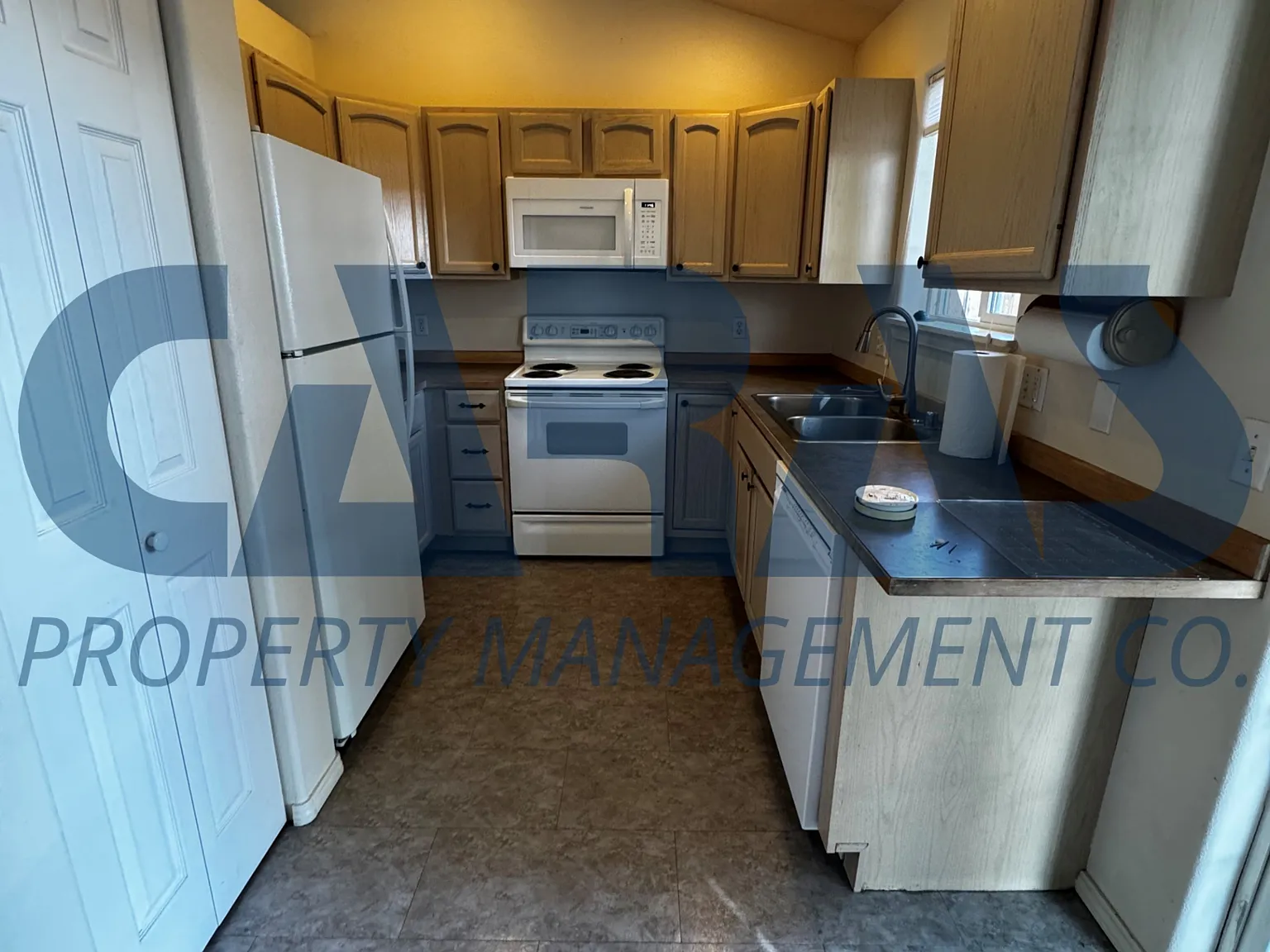 3 bed, 1200 sqft, $1,800 — Photo 3