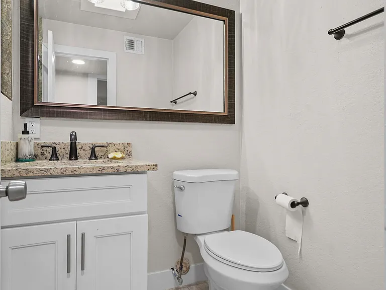 10628 Springwood Dr #D — Photo 10