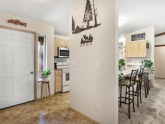4th image of 18870 Tuscarora Ln