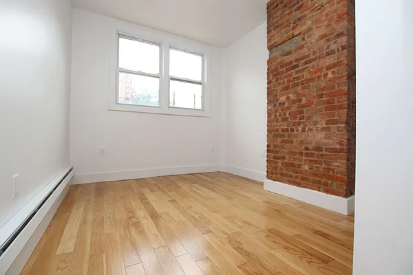 Rented by Nooklyn NYC LLC | media 17