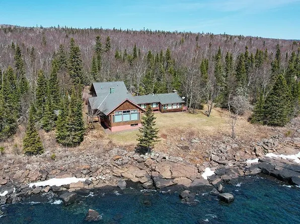 90 Stonegate Rd, Hovland, MN 55606