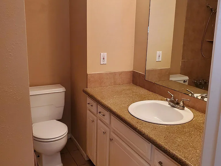 202 Grant St — Photo 11