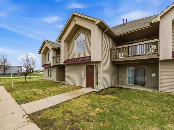 1010 240th St #1, North Liberty, IA 52317