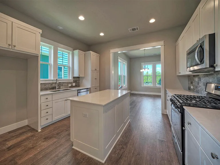 1086 Twain St — Photo 26