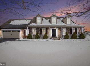 127 Coventry Dr, Carlisle, PA 17015