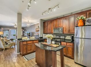 910 W 25th St #404, Austin, TX 78705
