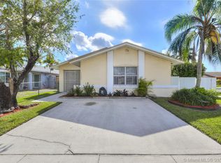 11848 SW 208th Ter, Miami, FL 33177