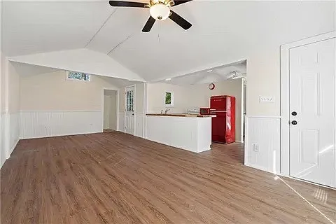 658 Shannon St — Photo 3