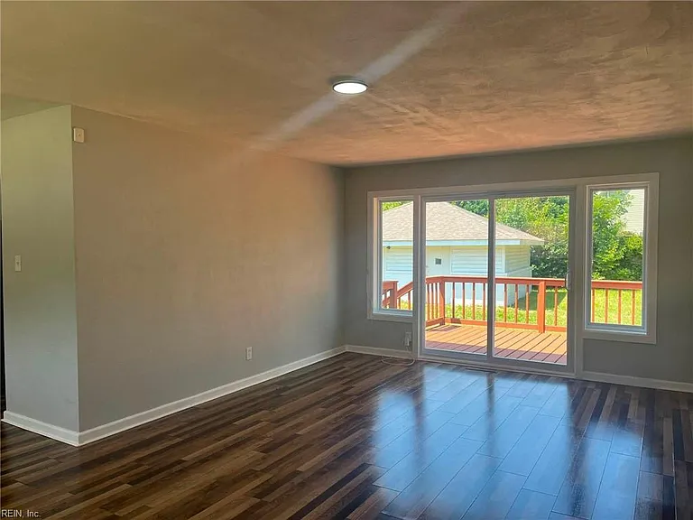3461 Gamage Dr — Photo 8