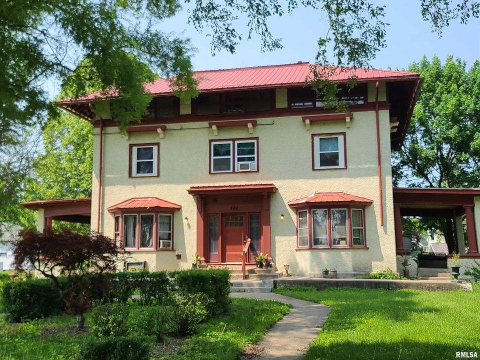 2nd image of 844 5th Ave S