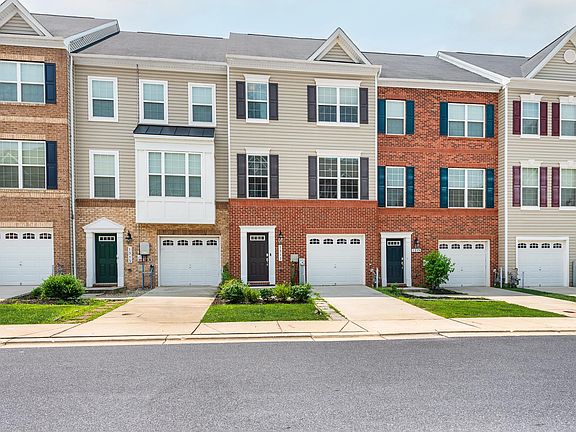 2nd image of 1317 Hawthorn Dr