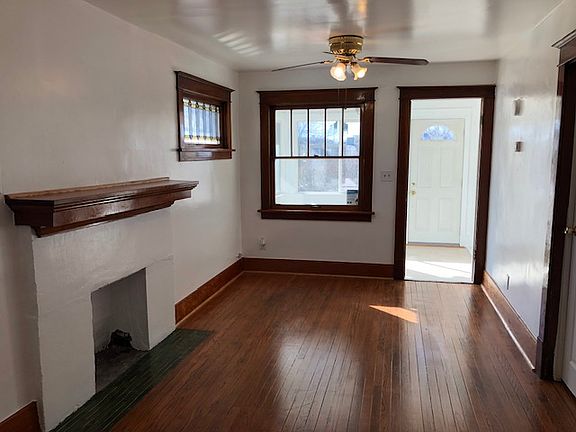 5th image of 317 N Lincoln St