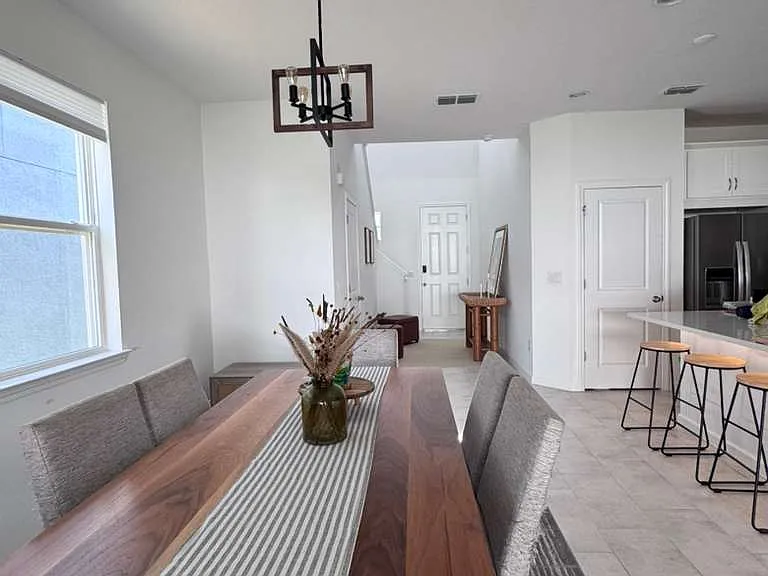 4450 Davos Dr — Photo 5