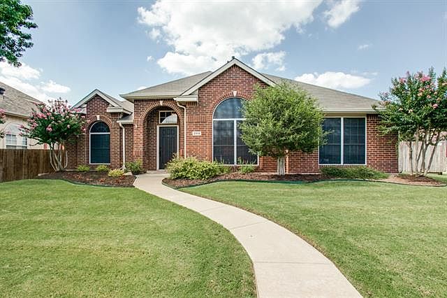 1st image of 2914 Brittany Ln