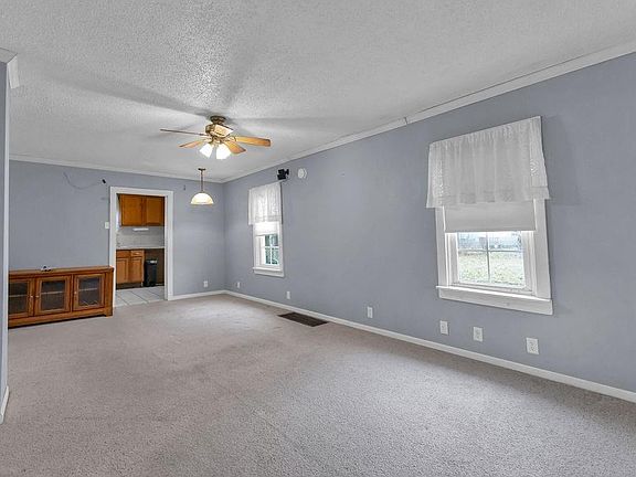 5th image of 6620 Carnegie St