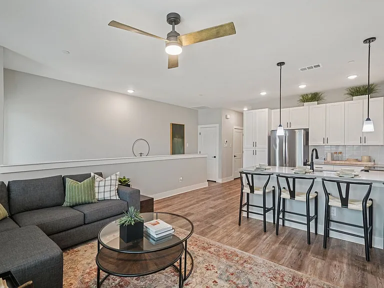 Carmel Villas — Photo 103