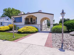 391 W Poplar Ave, Linwood, NJ 08221