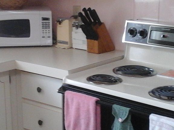 4th image of 792 Imperial Dr